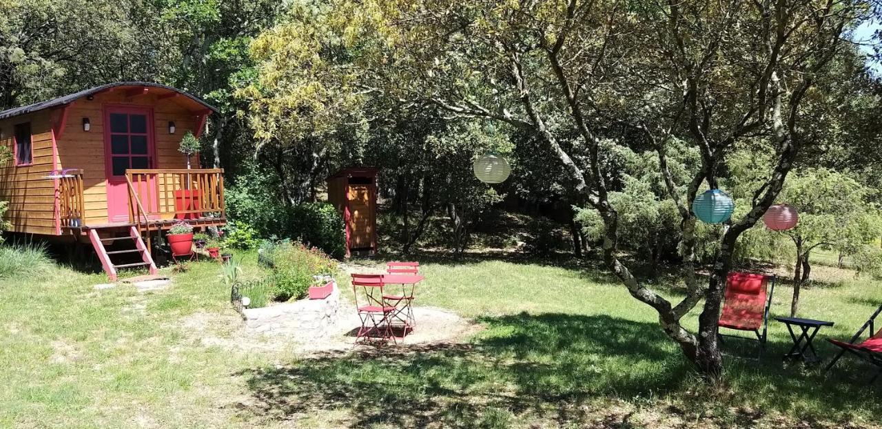 Roulotte Romantique Chauffee En Cevennes Monteils  Eksteriør bilde
