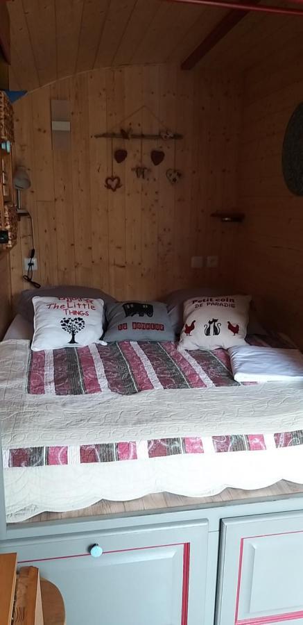 Roulotte Romantique Chauffee En Cevennes Monteils  Eksteriør bilde
